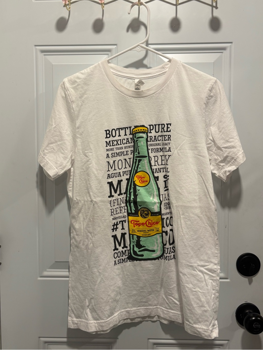 TOPOCHICO Men's White Graphic T-Shirt - Green Bottle Print